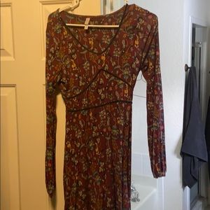 Long sleeve floral boho dress!